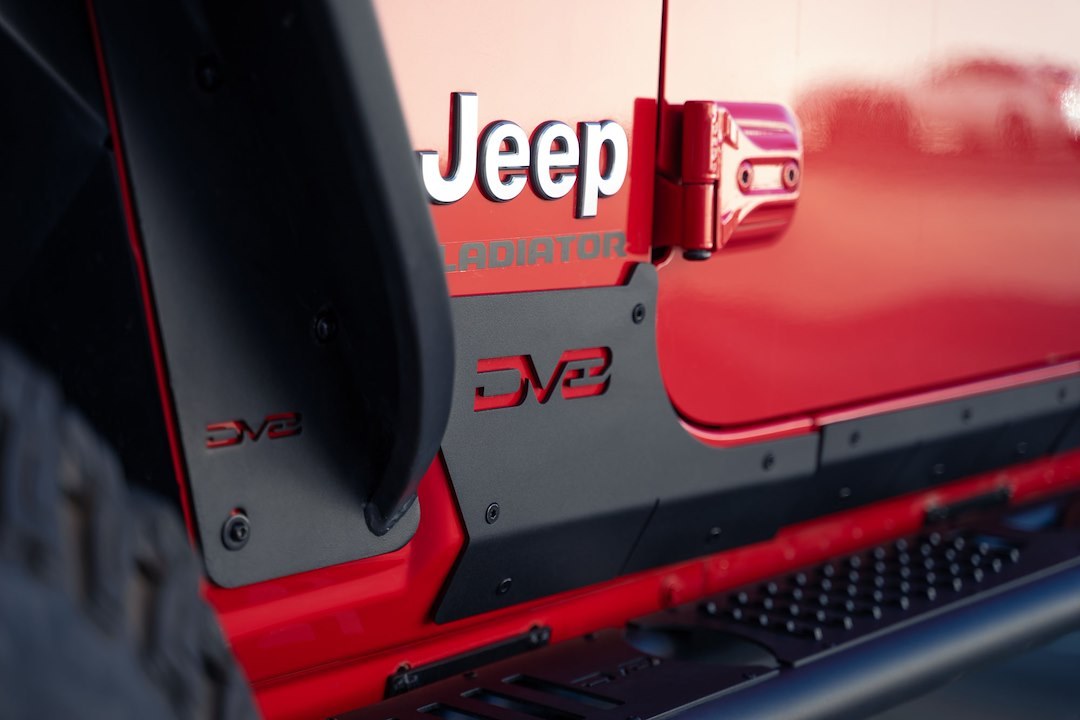 DV8 Offroad Rocker Panel Guard, Rock Skins, Body and Frame Mount, Flush Style, Powder Coated, Black, Steel – SRGL-09