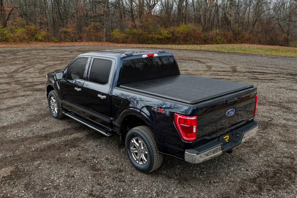 Extang Tonneau Cover, Trifecta™ 2.0, Soft Folding, 2 Folds/ 3 Panels, Not Hinged IN Front, Lockable Via Tailgate Lock, Black, Vinyl – 92570