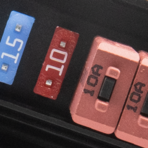 Egis Mobile Fuse Block, Mt Series, 250 Amps, With 12 Circuit Positions, Uses Atm/Mini Blade Style Fuses, With Protective Cover – 3412B