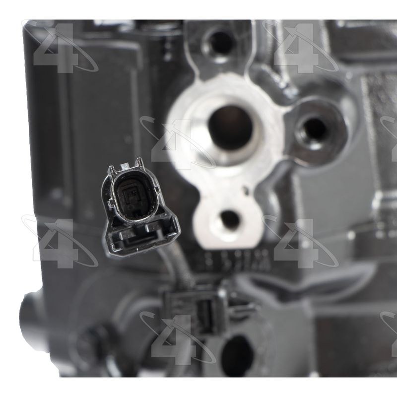 Four Seasons Air Conditioner Compressor, Remanufactured with Clutch, For Use with 10SRE18C Compressor – 197304
