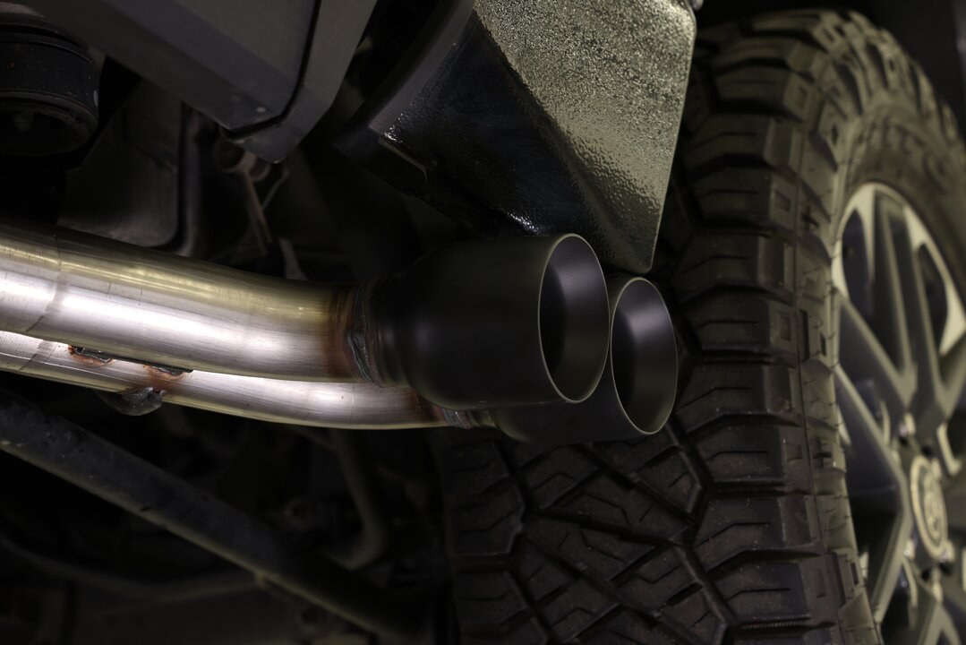 Flowmaster Exhaust System Kit, Flowfx Cat-Back System, 409S Stainless Steel, With Muffler, 2-1/2 Inch Tube Diameter – 718143