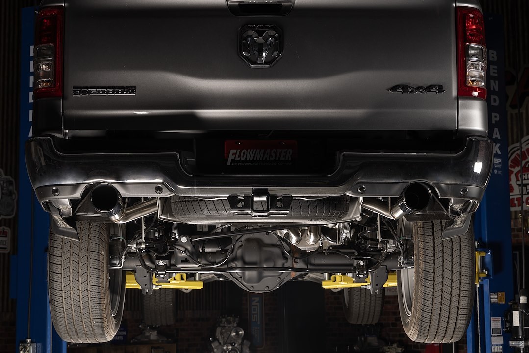 Flowmaster Exhaust System Kit, Signature Series Cat-Back System, 304 Stainless Steel, With Muffler, 3 Inch Pipe Diameter – 737889
