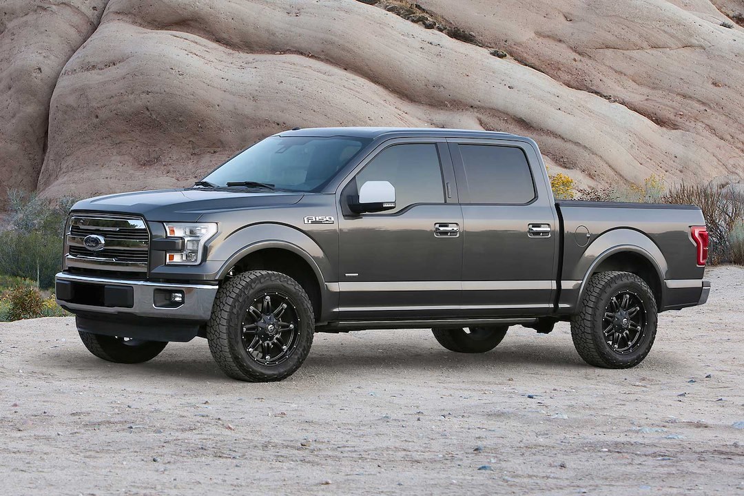 Fabtech Leveling Kit Suspension, Dirt Logic 2.5 ™, 2-1/2 Inch Lift, Coilover Shock Absorbers – K2246DL