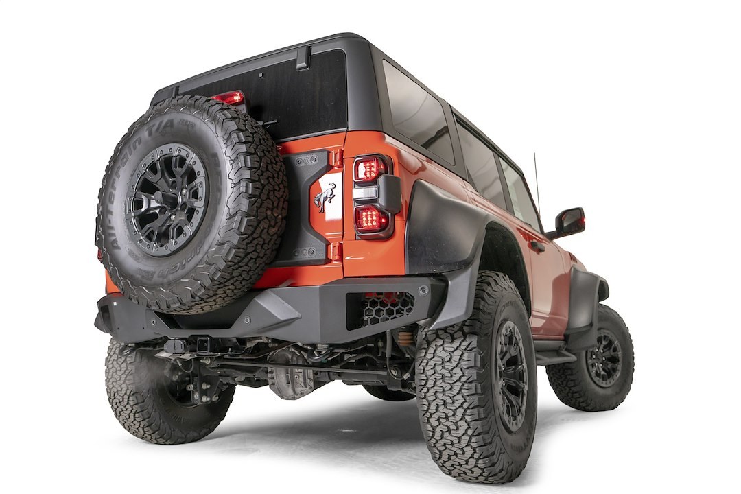 Fab Fours Bumper, Vengeance, One Piece Design, With Two 3 Inch Cube LED Fog Light Cutouts, With OEM Receiver Hitch – BR22-E5751-1