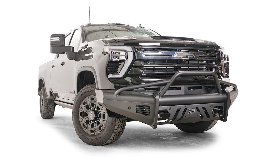 Fab Fours Bumper, Black Steel Elite, One Piece Design, Mounting Hardware Included, With Pre-Runner Guard, Without Winch Mount – CH24-Q6162-1
