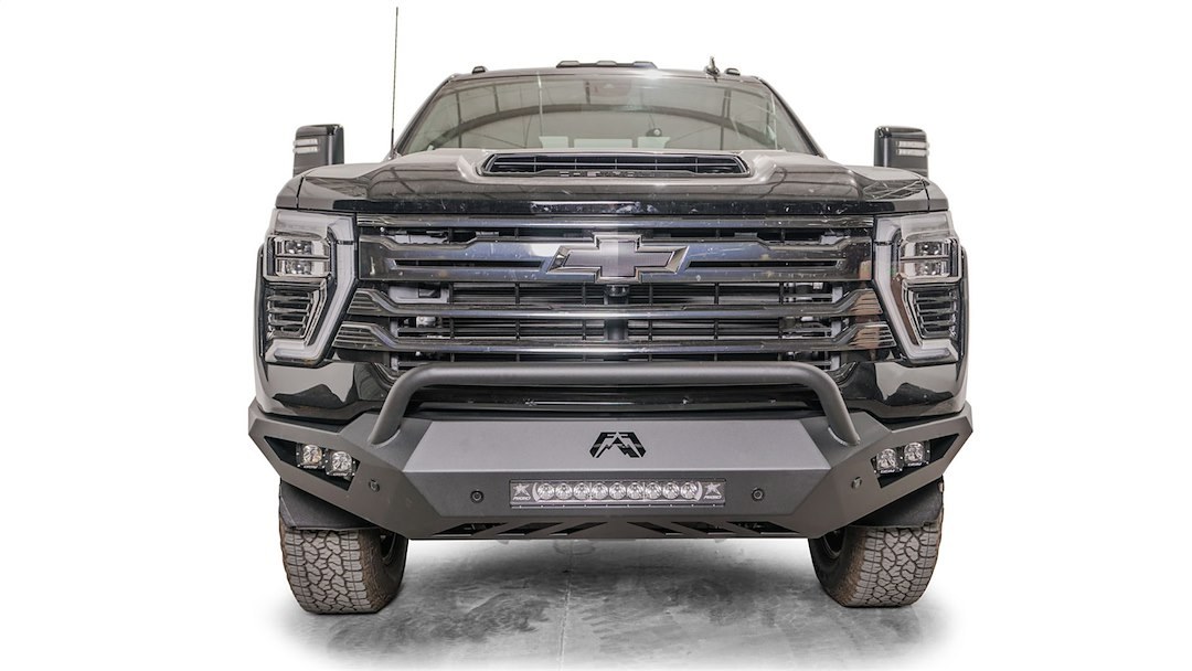 Fab Fours Bumper, Vengeance, One Piece Design, Mounting Hardware Included, With Pre-Runner Guard, Without Winch Mount – CH24-V6152-1