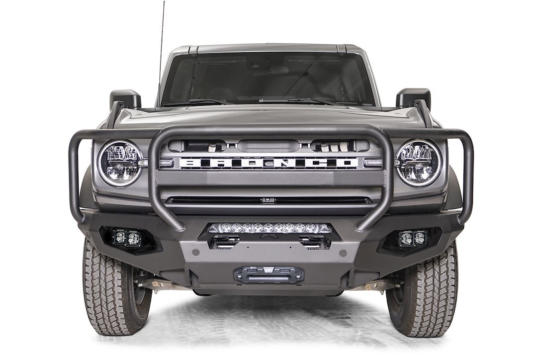 Fab Fours Bumper, Matrix Series, One Piece Design, Mounting Hardware Included, With Grille Guard, With External Winch Mount – FB21-X5250-1