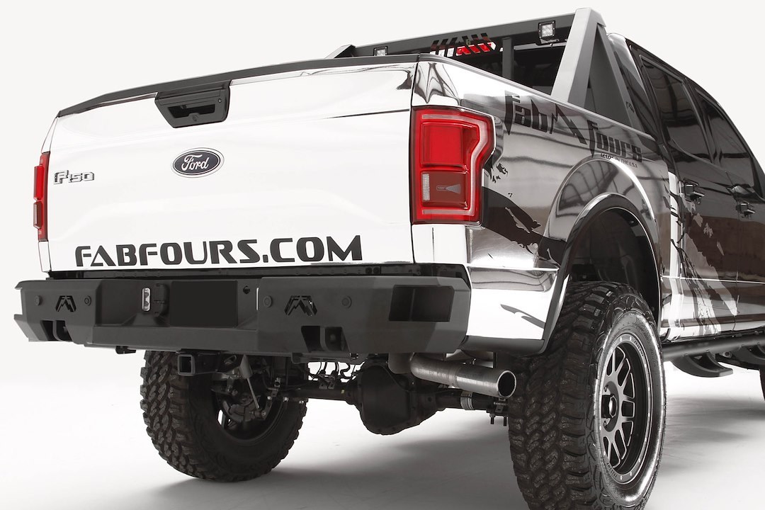 Fab Fours Bumper, Premium, One Piece Design, Mounting Hardware Included, With D-Ring Mounts, Compatible with OEM Receiver Hitch – FF15-W3251-1