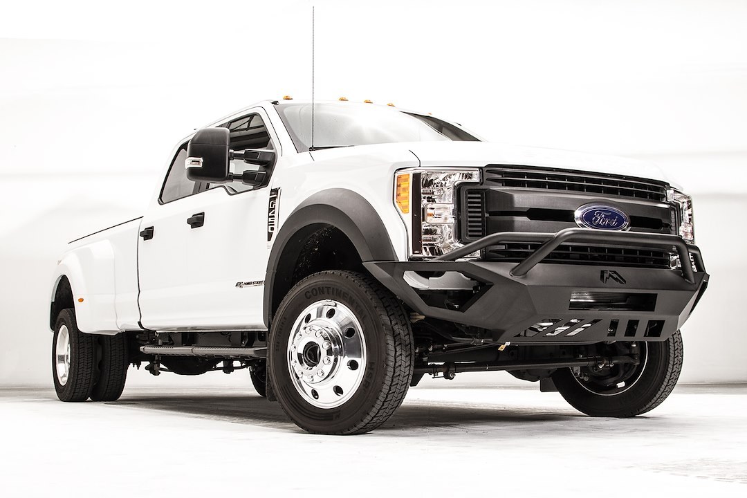 Fab Fours Bumper, Vengeance, One Piece Design, Mounting Hardware Included, With Pre-Runner Guard, Without Winch Mount – FS17-V4252-1