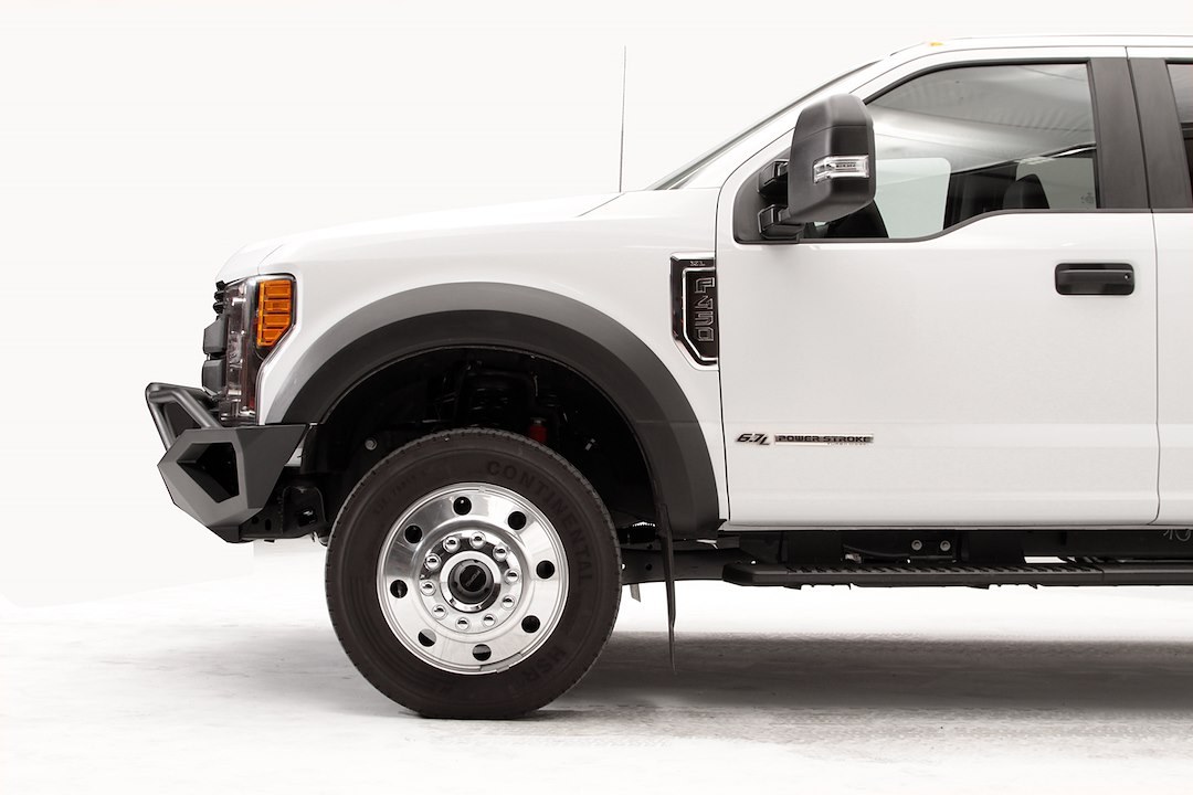 Fab Fours Bumper, Vengeance, One Piece Design, Mounting Hardware Included, With Pre-Runner Guard, Without Winch Mount – FS17-V4252-1