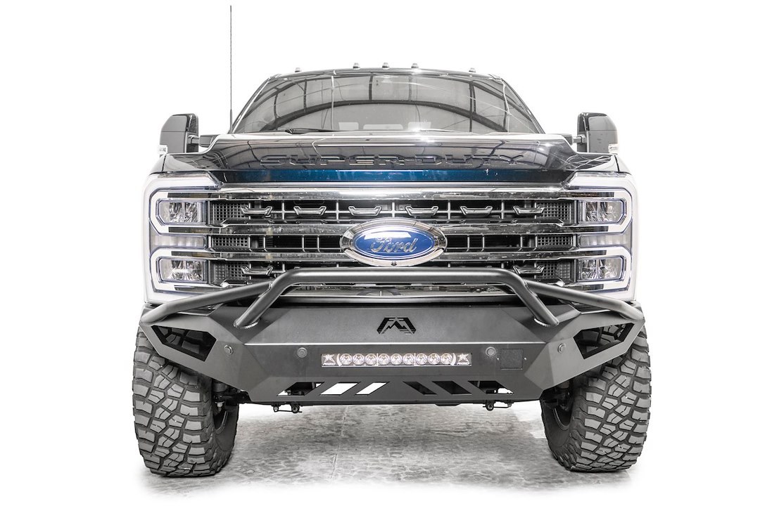 Fab Fours Bumper, Vengeance, One Piece Design, Mounting Hardware Included, With Pre-Runner Guard, Without Winch Mount – FS23-V5952-1