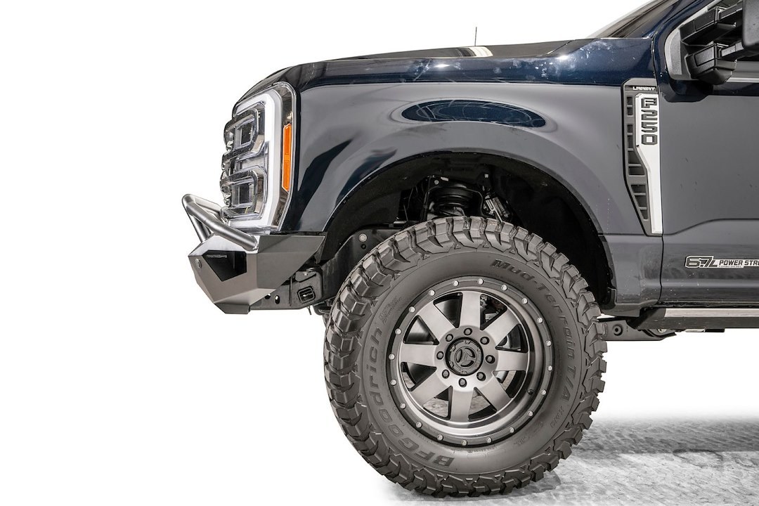 Fab Fours Bumper, Vengeance, One Piece Design, Mounting Hardware Included, With Pre-Runner Guard, Without Winch Mount – FS23-V5952-1