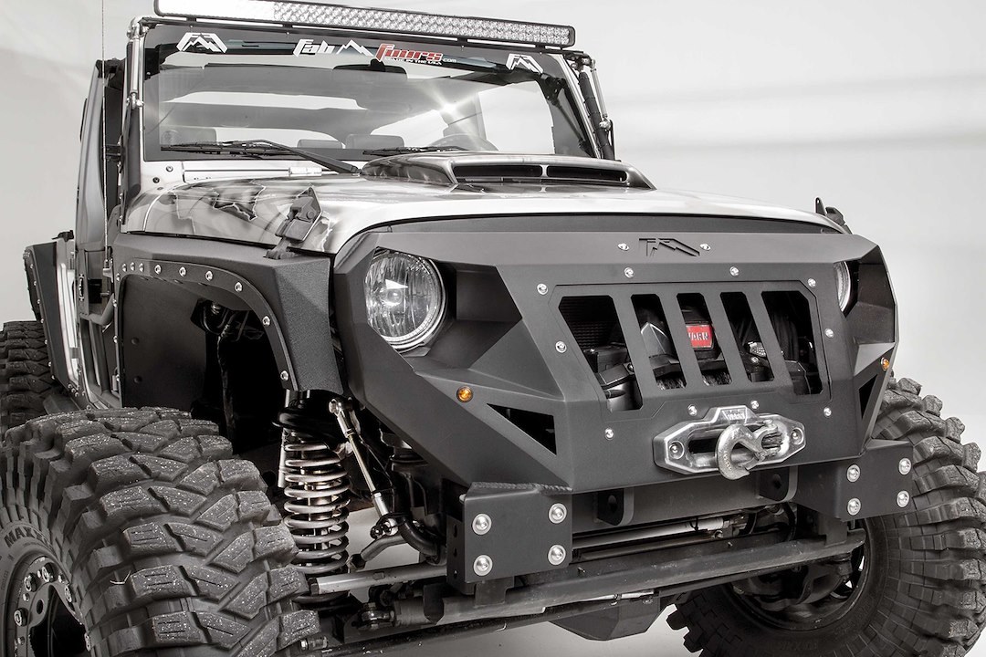 Fab Fours Bumper, Grumper, One Piece Stubby Design, Mounting Hardware Included, With Grille, With Internal Winch Mount, With D-Ring Mounts – GR1000-1