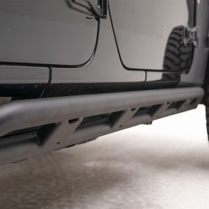 Fab Fours Rocker Panel Guard, Rock Slider, Tubular, Powder Coated, Black, 3/16 Inch Plate Steel – JL18-G1750-1