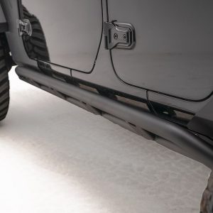 Fab Fours Rocker Panel Guard, Rock Slider, Tubular, Powder Coated, Black, 3/16 Inch Plate Steel – JL18-G1750-1