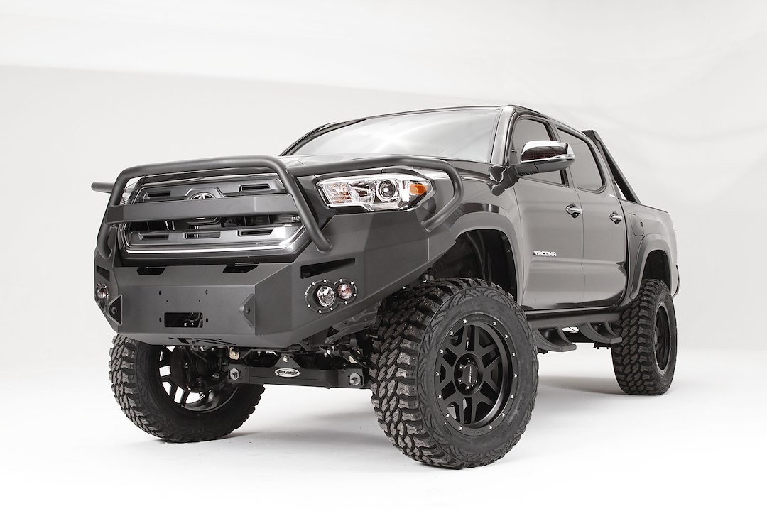 Fab Fours Bumper, Premium, One Piece Design, Mounting Hardware Included, With Grille Guard, With Internal Winch Mount – TT16-B3650-1