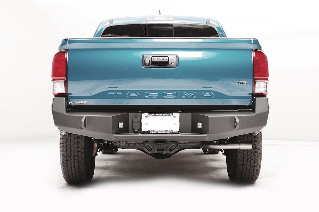 Fab Fours Bumper, Premium, One Piece Design, Mounting Hardware Included, With D-Ring Mounts, Ties Into OEM Receiver Hitch – TT16-W3650-1