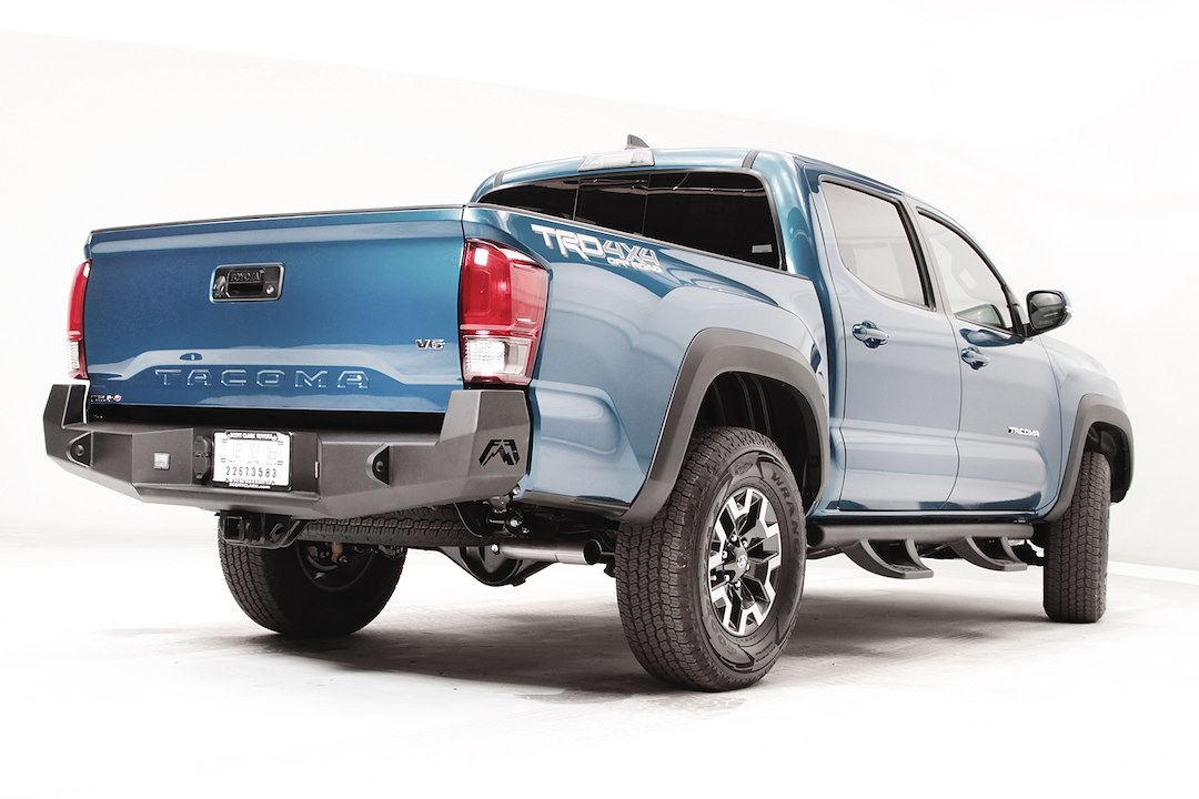 Fab Fours Bumper, Premium, One Piece Design, Mounting Hardware Included, With D-Ring Mounts, Ties Into OEM Receiver Hitch – TT16-W3650-1