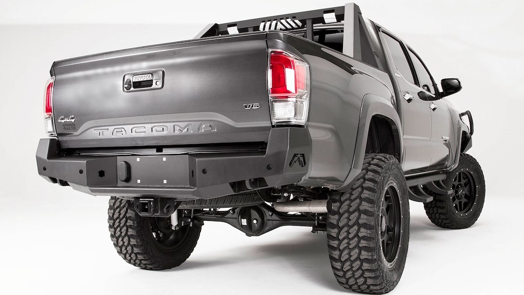 Fab Fours Bumper, Premium, One Piece Design, Mounting Hardware Included, With D-Ring Mounts, Ties Into OEM Receiver Hitch – TT16-W3651-1
