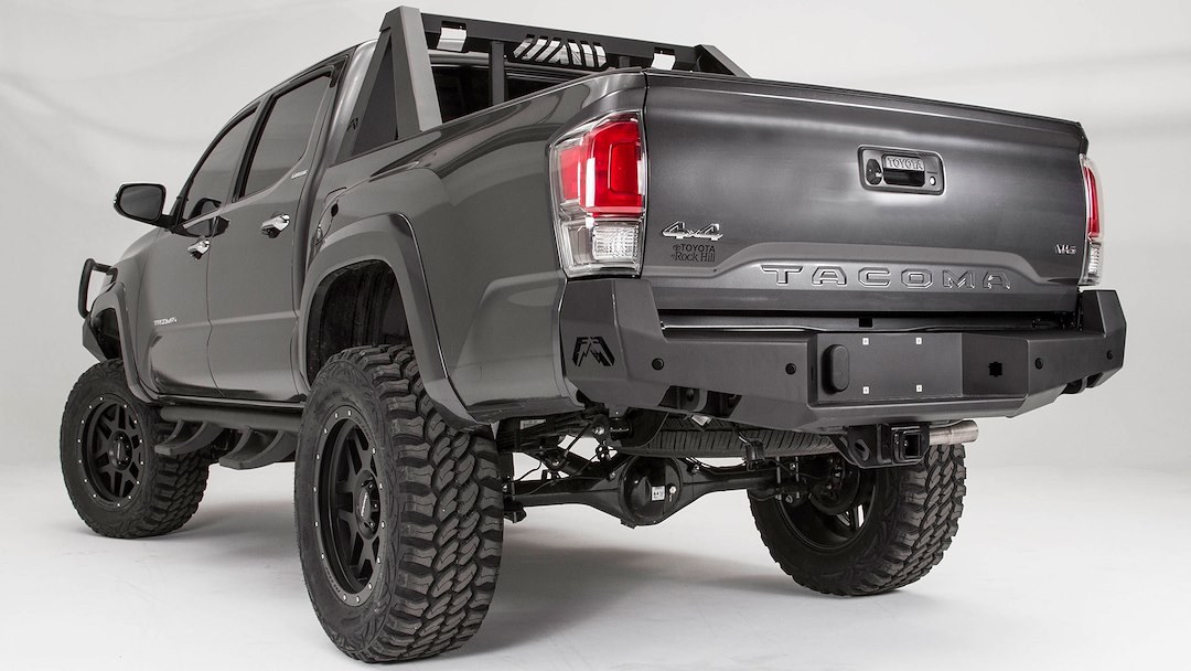 Fab Fours Bumper, Premium, One Piece Design, Mounting Hardware Included, With D-Ring Mounts, Ties Into OEM Receiver Hitch – TT16-W3651-1