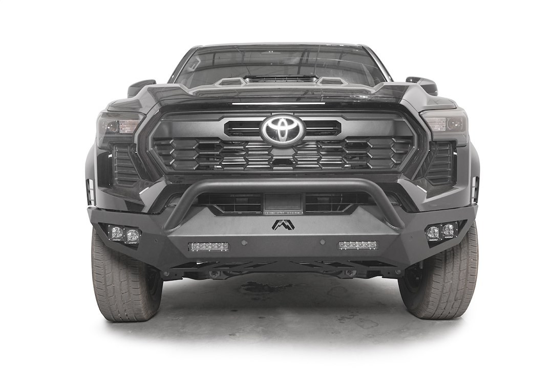 Fab Fours Bumper, Vengeance, One Piece Design, Mounting Hardware Included, With Pre-Runner Guard, Without Winch Mount, Without Tow Hook – TT24-D6352-1