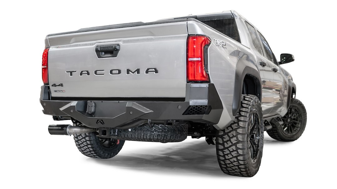 Fab Fours Bumper, Vengeance, One Piece Design, Compatible with OEM Receiver Hitch, With Two 3 Inch Cube LED Fog Light Cutouts – TT24-E6351-1