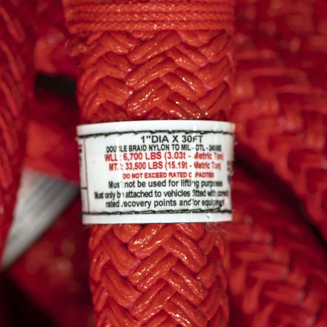 Factor 55 Shackle Rope, 33500 Pound Maximum Breaking Strength, For Use on Full Sized Trucks and SUV, 1 Inch X 30 Foot Length – 00559