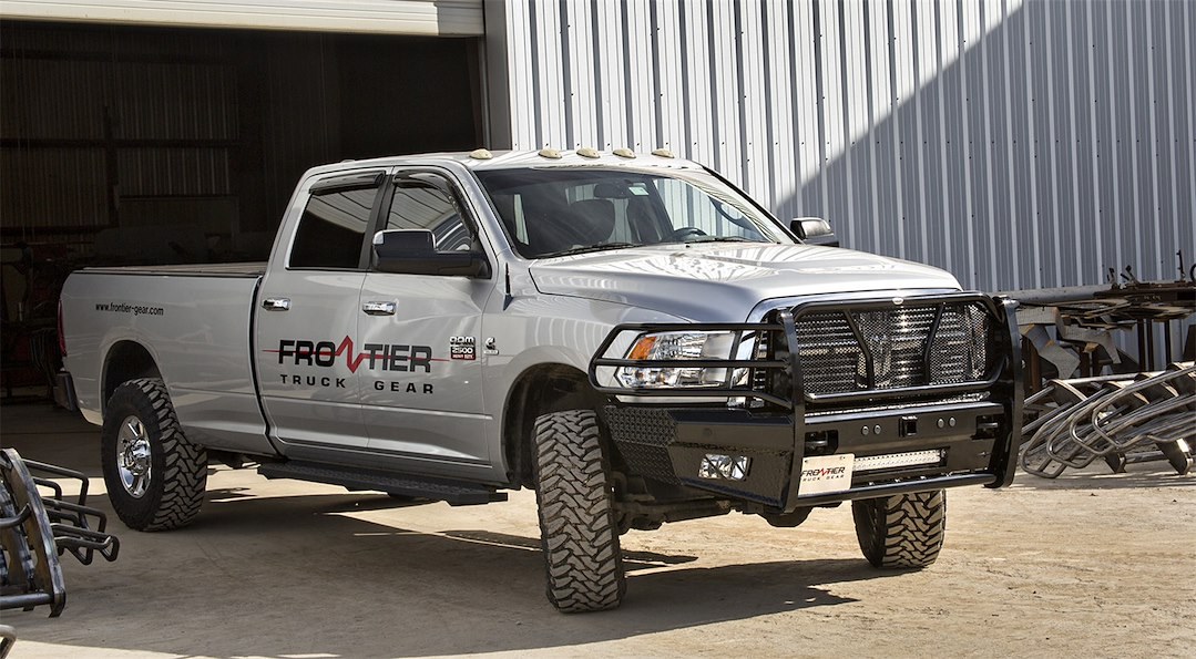 Frontier Truck Gear Bumper, Pro, One Piece Design, Mounting Hardware Included, With Grille Guard, Without Winch Mount – 130-41-0007