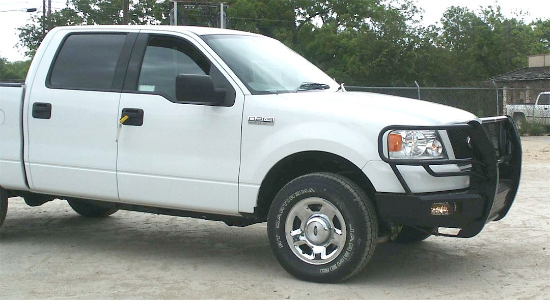 Frontier Truck Gear Bumper, Original, One Piece Design, Mounting Hardware Included, With Grille Guard, Without Winch Mount – 300-10-4005
