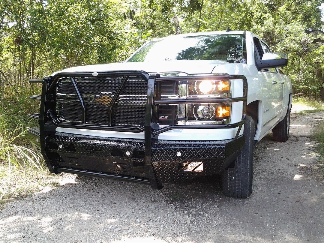 Frontier Truck Gear Bumper, Original, One Piece Design, Mounting Hardware Included, With Grille Guard, Without Winch Mount – 300-21-4009
