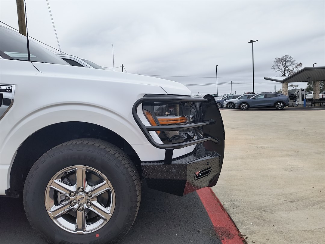 Frontier Truck Gear Bumper, Original, One Piece Design, Mounting Hardware Included, With Grille Guard, Without Winch Mount – 300-52-4009