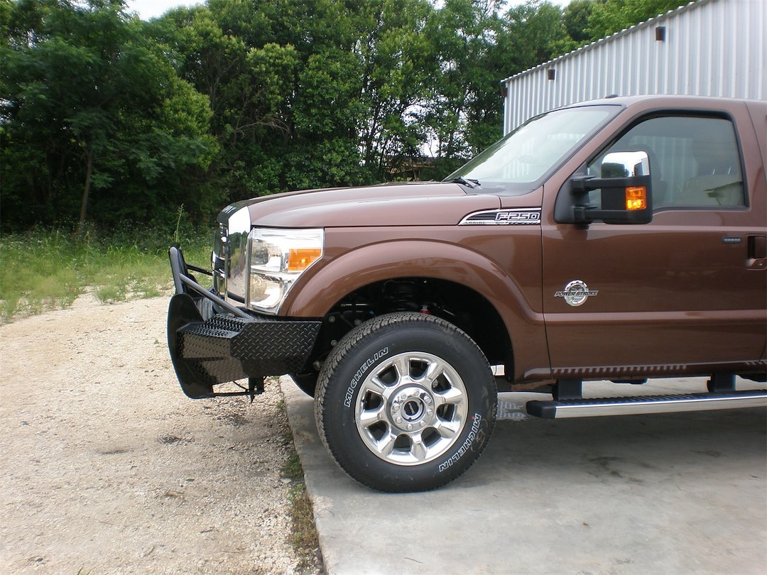Frontier Truck Gear Bumper, Xtreme, One Piece Design, Mounting Hardware Included, With Bull Bar, With OEM Style Foglight Cutouts – 600-11-1005