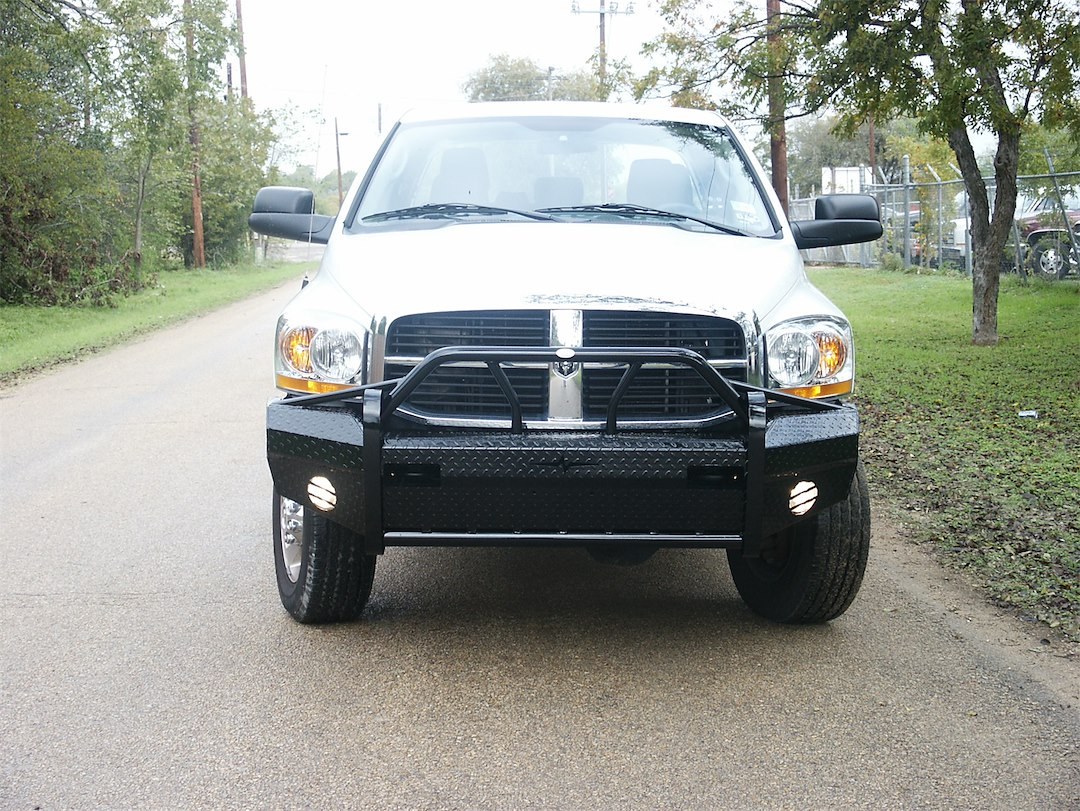 Frontier Truck Gear Bumper, Xtreme, One Piece Design, Mounting Hardware Included, With Bull Bar, With OEM Style Foglight Cutouts – 600-40-6005