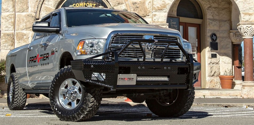 Frontier Truck Gear Bumper, Xtreme, One Piece Design, Mounting Hardware Included, With Bull Bar, With OEM Style Foglight Cutouts – 600-41-0006