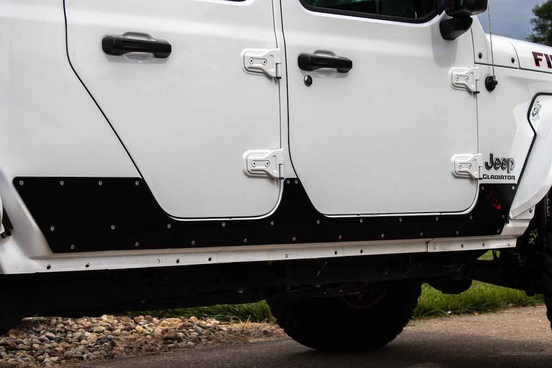 Fishbone Rocker Panel Guard, Scale Armor, Flush Style, Piranha Design, Gloss Powder Coat, Black, Steel – FB23190