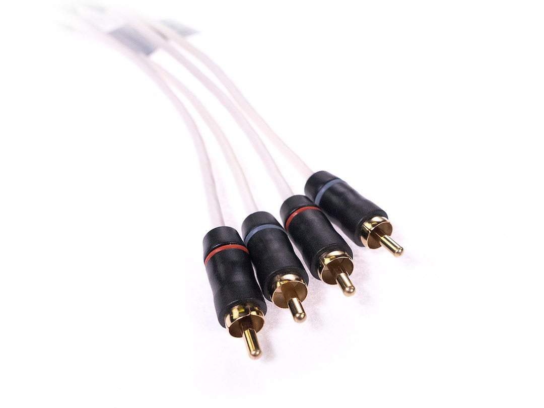 Fusion Elec Audio/ Video Cable, Performance, 4 Channels, 12 Feet Length, Black/ White, With Gold Plated Connectors – 010-12619-00