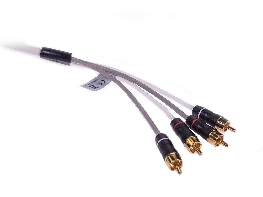 Fusion Elec Audio/ Video Cable, Performance, 4 Channels, 12 Feet Length, Black/ White, With Gold Plated Connectors – 010-12619-00