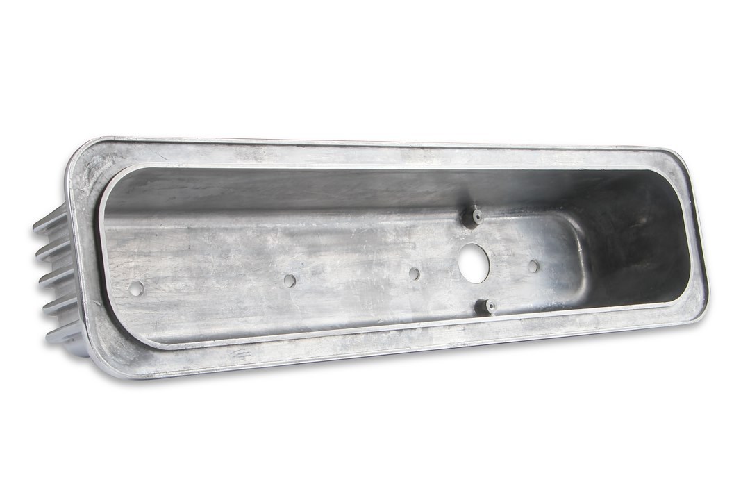 Mr. Gasket Valve Cover, For Use with Chevy Small Block, Center Bolt, Without Breather Holes, With Baffle, Polished, Cast Aluminum, Set of 2 – 6856G