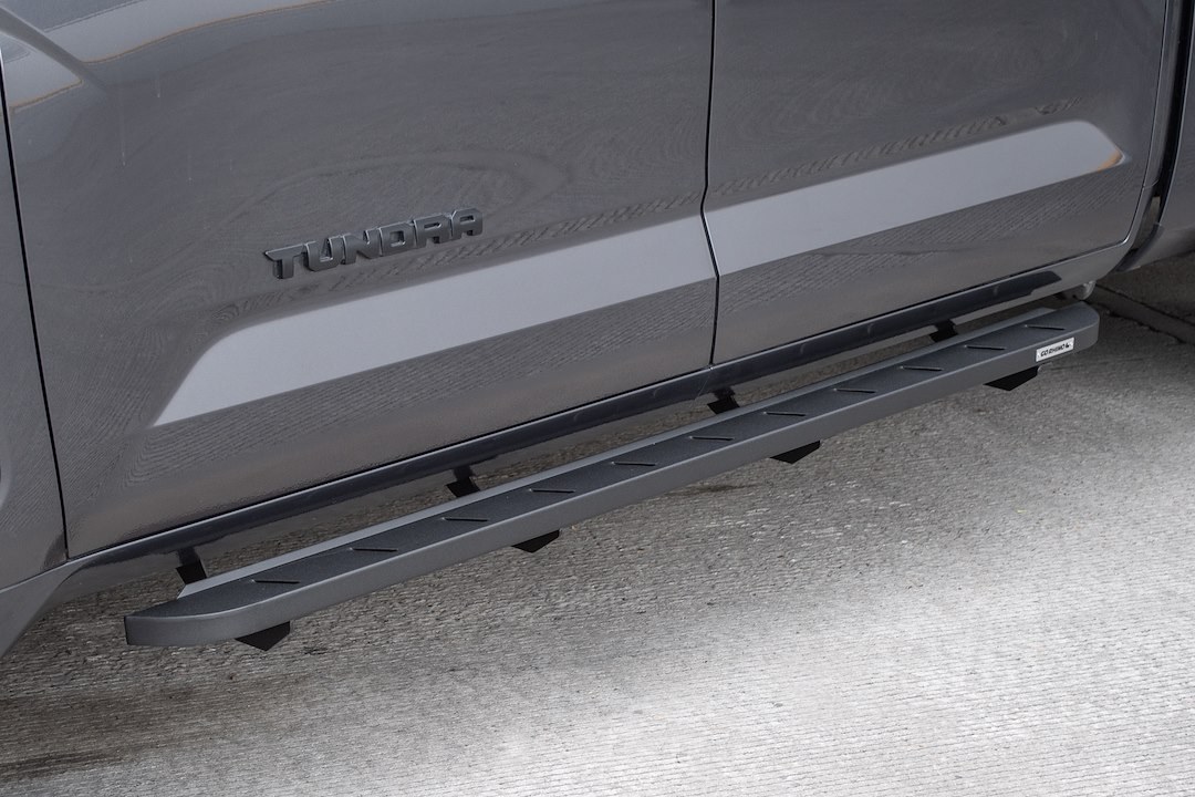 Go Rhino Running Board, RB10 Slim Line, Textured Powder Coated, Black, Mild Steel, Body/Frame Mount – 63443687SPC