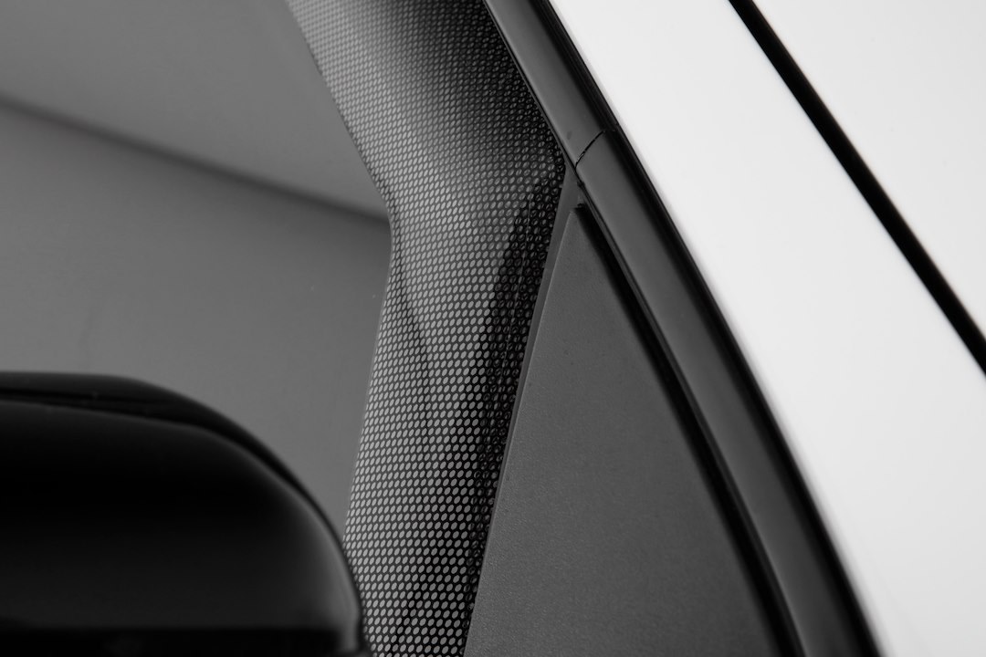 Gt Styling Rainguard, Ventgard ® Snap, Aerodynamic Design, IN-Channel, Carbon Fiber, Acrylic, Set of 2 – 83541X