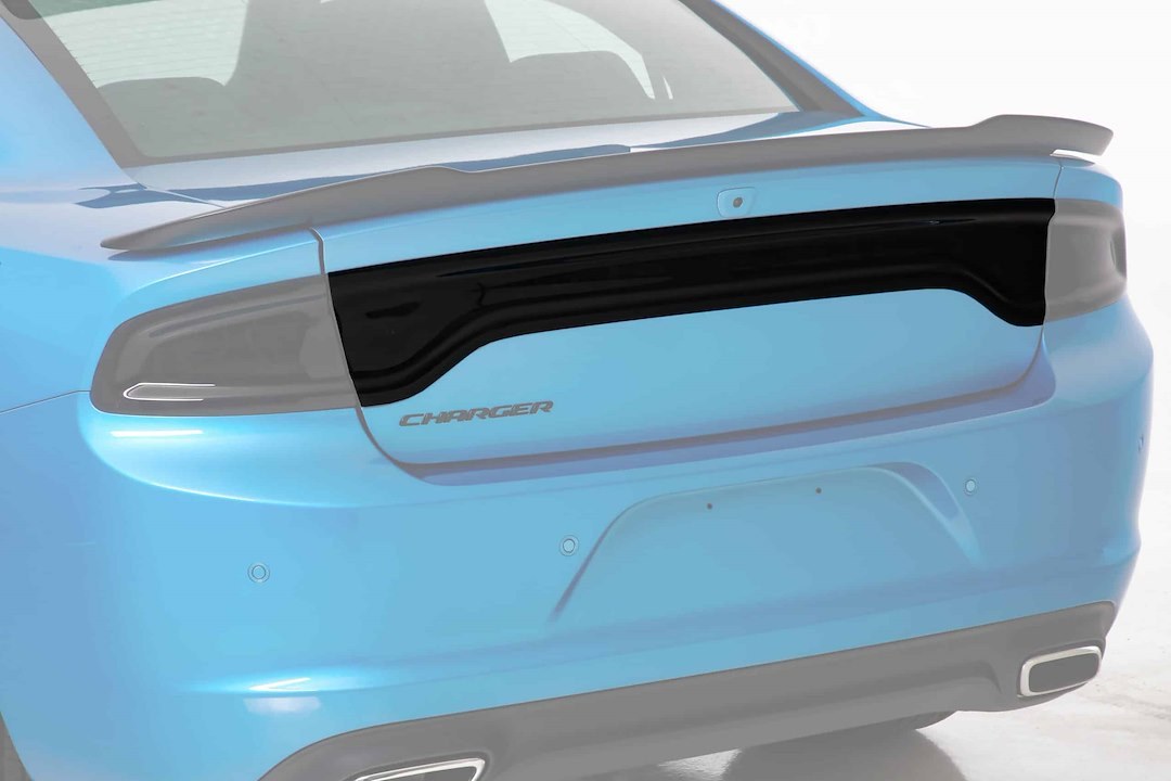 Gt Styling Tail Light Center Panel Cover, Blackout, Smoke, Mounts with 3M Dual Lock, Single – GT4181