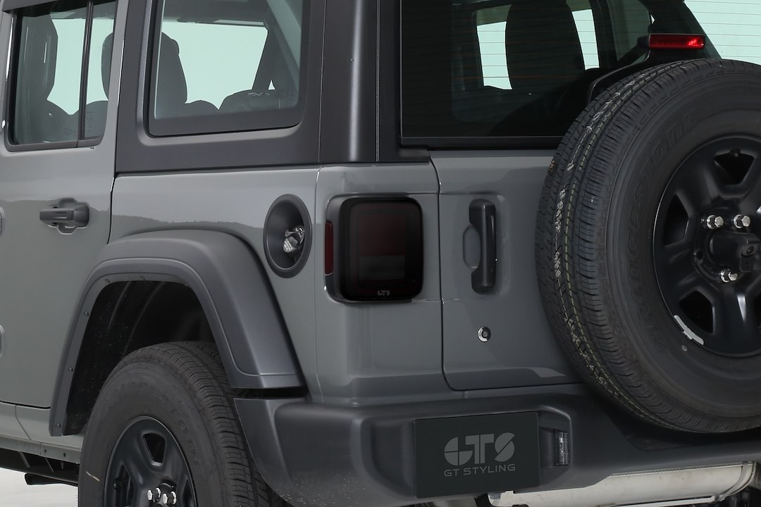 Gt Styling Tailgate Cover, Carbon Fiber Look, Set of 2 – GT4644X