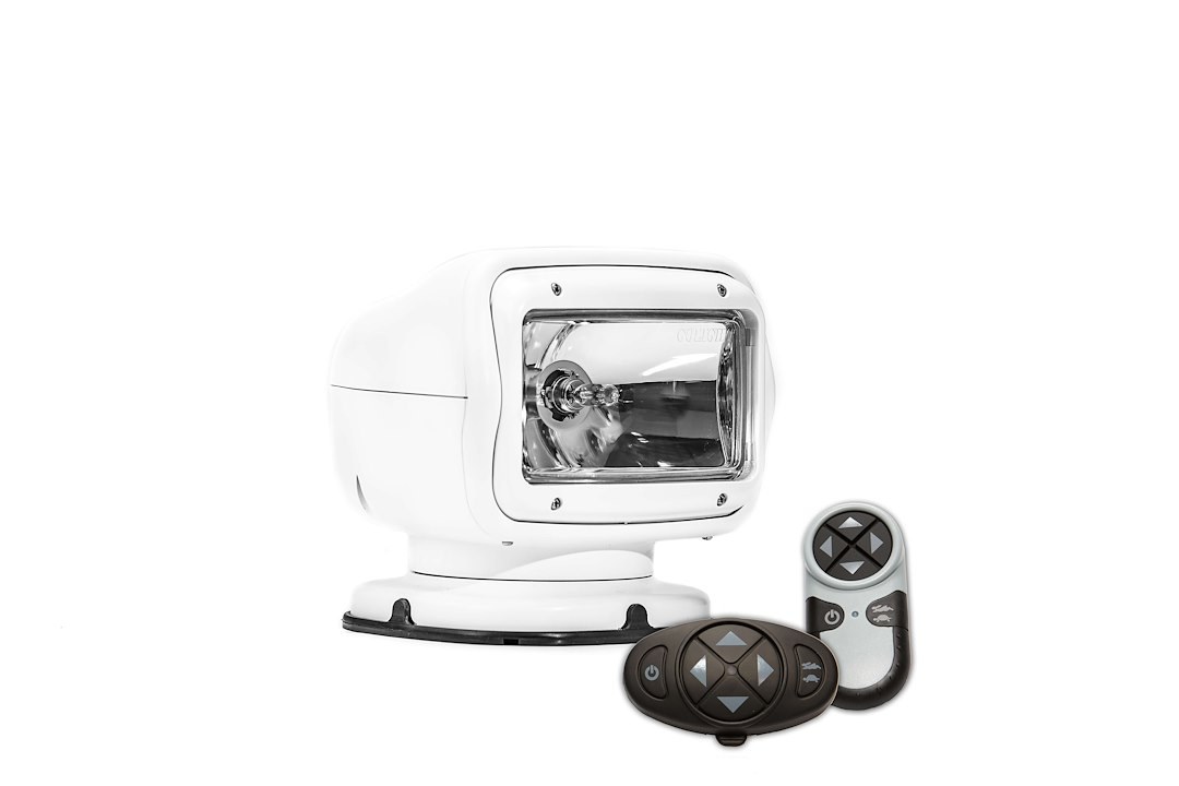 Golight Spotlight, Radioray ®, 65 Watt Halogen, White Rectangular Housing, Permanent Mount, White Light – 2007GT