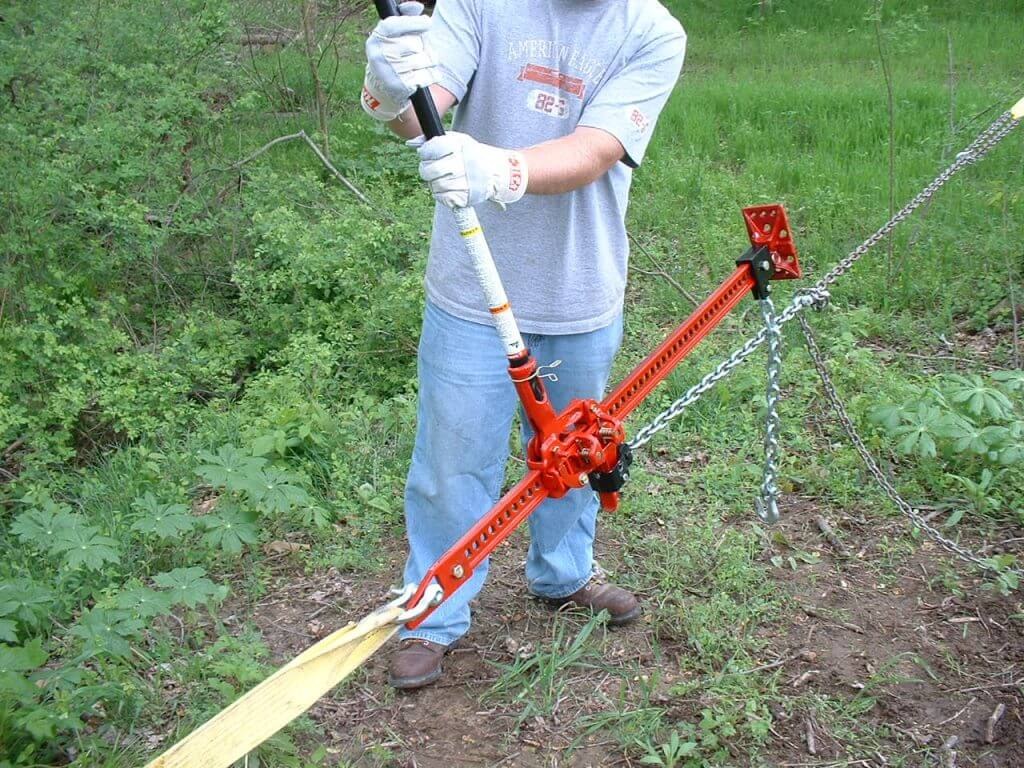 Hi-Lift Jack Winch Rigging Kit, With 1 Winch Tensioner/ 1 Eight Feet Tree Saver Strap/ 1 Pair Hi-Lift Gloves/ D-Ring Shackle/ Gear Bag – ORK