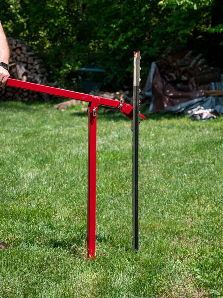 Hi-Lift Jack Post Puller, Post Popper®, 1-1/2 Inch Square Tubing Construction, 39 Inch Height, 21 Pound Weight, Gloss Enamel, Red – PP-300