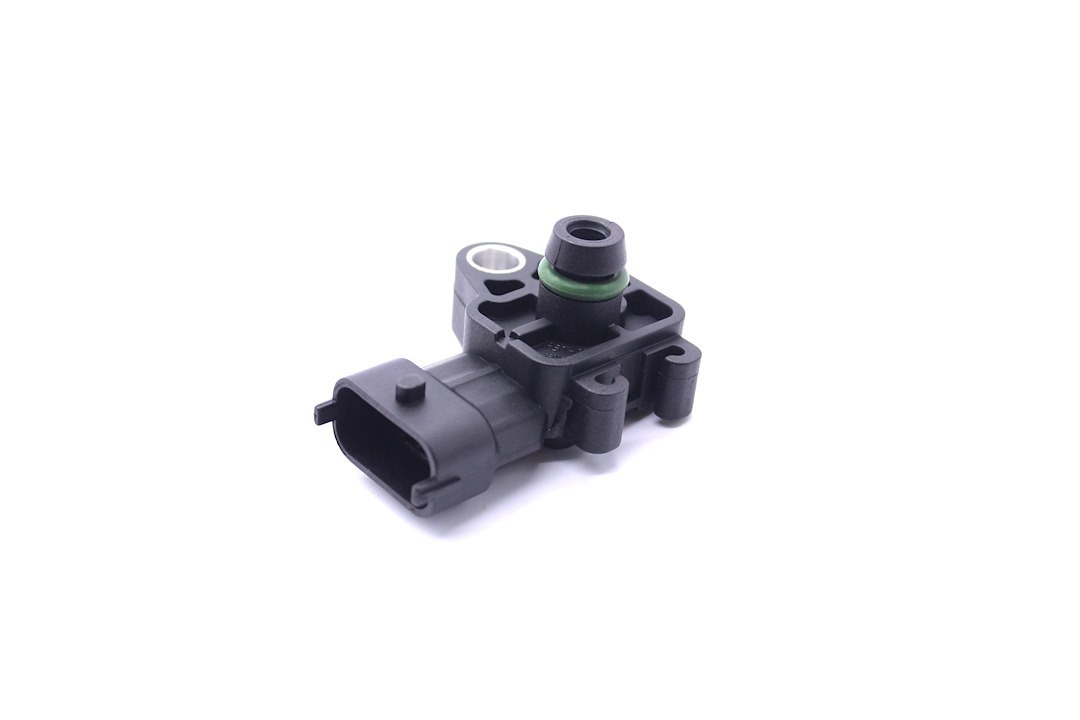Holley Manifold Absolute Pressure Sensor, For Use with Applications Up to 25 Pounds of Boost, GM Style, 2.5 Bar/ 36.2 PSI – 870021