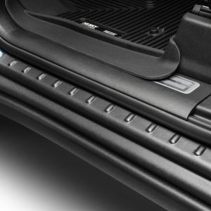 Husky Liners Rocker Panel Guard, Trail Armor ®, Flat, Matte Black, Tpo (thermopolyolefin), With Side Panels/Sill Plate Cover – 2874097