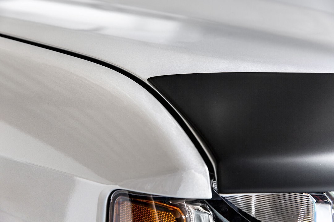 Husky Liners Bug Shield, Aeroskin®, Low Profile, Matte Black, ABS Thermoplastic, With 3M Adhesive Tape – 2877065