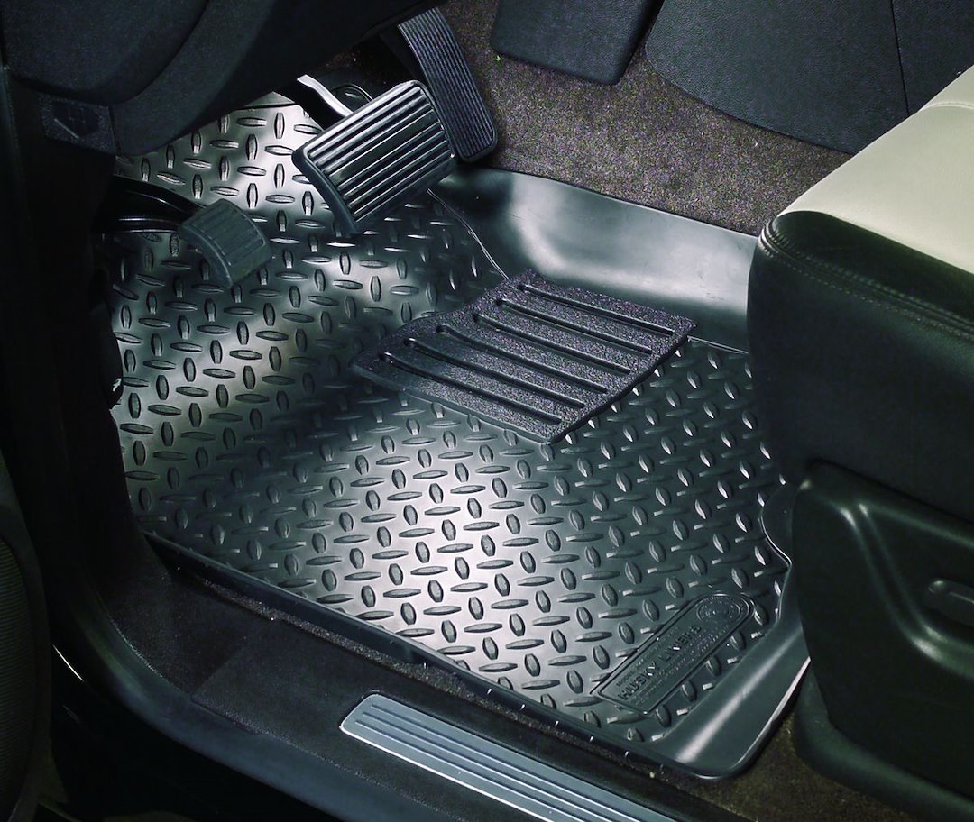 Husky Liners Floor Liner, Classic Style ™, Black, Molded Fit, Fluid Containment Ribs and Treads, Rubber, 2 Piece – 31411