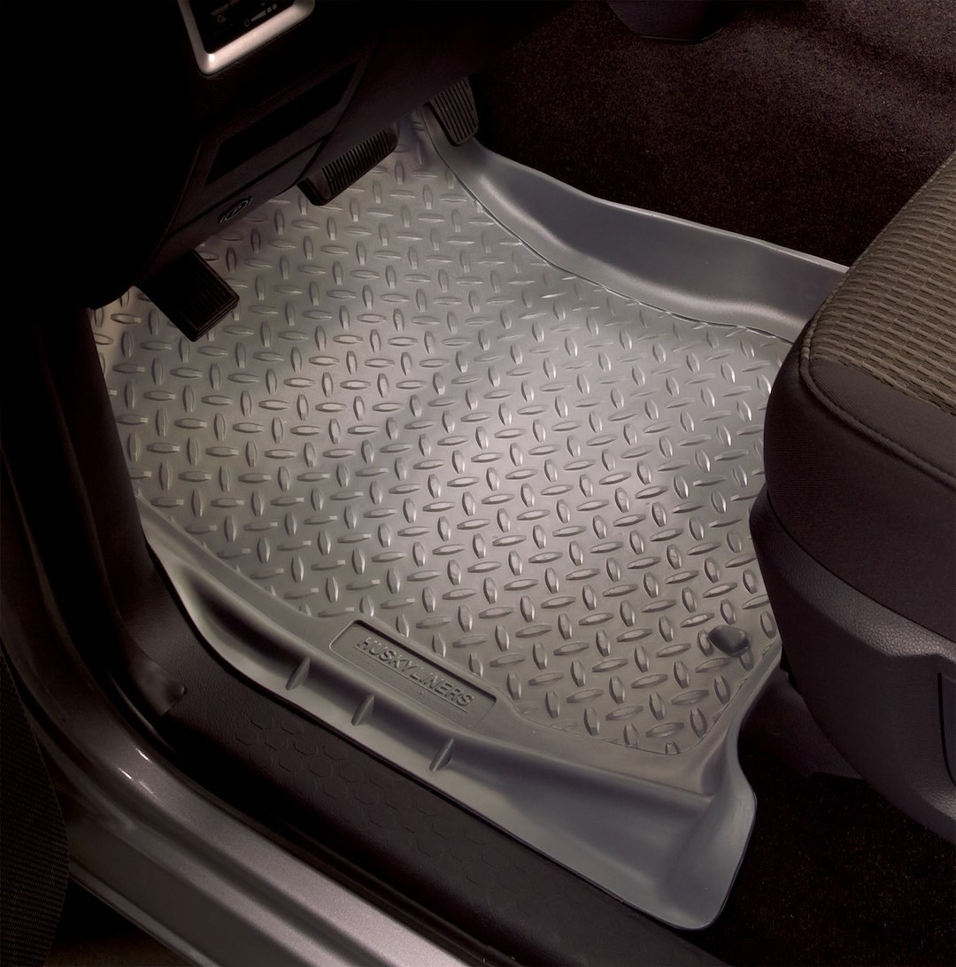 Husky Liners Floor Liner, Classic Style ™, Molded Fit, Fluid Containment Ribs and Treads, Grey, Rubber, 2 Piece – 33852